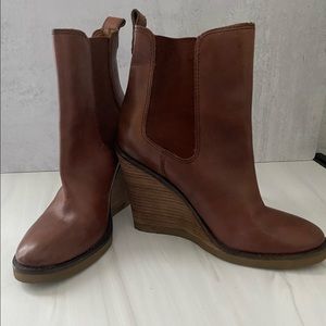 𝗨𝗘𝗖 Ankle Boots